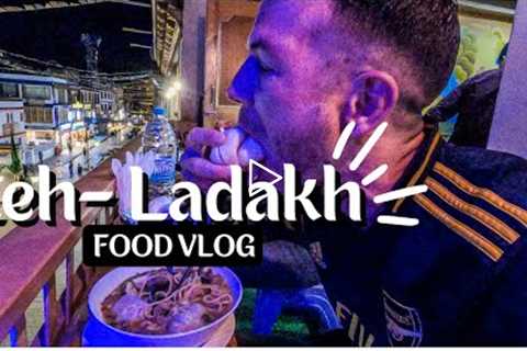 Leh Ladakh FOOD VLOGGING ! Trying some different local food in town - India Motovlog EP61