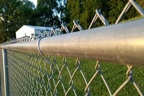 Why Steel Buildings Prefer Chain Link Fence In Oklahoma City