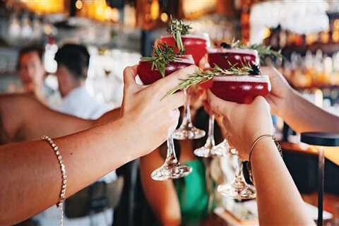 Happy Hour Specials in Sarasota, Florida - The Best Deals Around