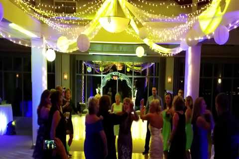 Make Your Holiday Party Unforgettable with Complete Weddings + Events in St. Louis, Missouri