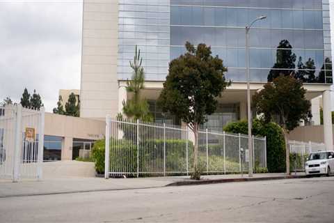 24/7 Food Courts in Los Angeles County, CA