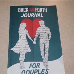 GOOD QUESTIONS? Back and forth journal for Couples Review Unboxing