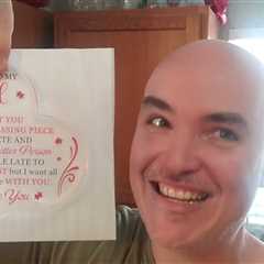 HEAVY-DUTY QUALITY? GG Gift Goliath Premium Heart Shaped Acrylic Plaque 4 Girlfriend Review Unboxing